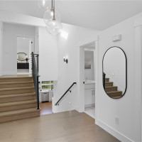 4527 W Raye Street, Seattle, WA 98199