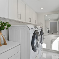 4527 W Raye Street, Seattle, WA 98199