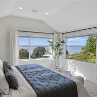 4527 W Raye Street, Seattle, WA 98199