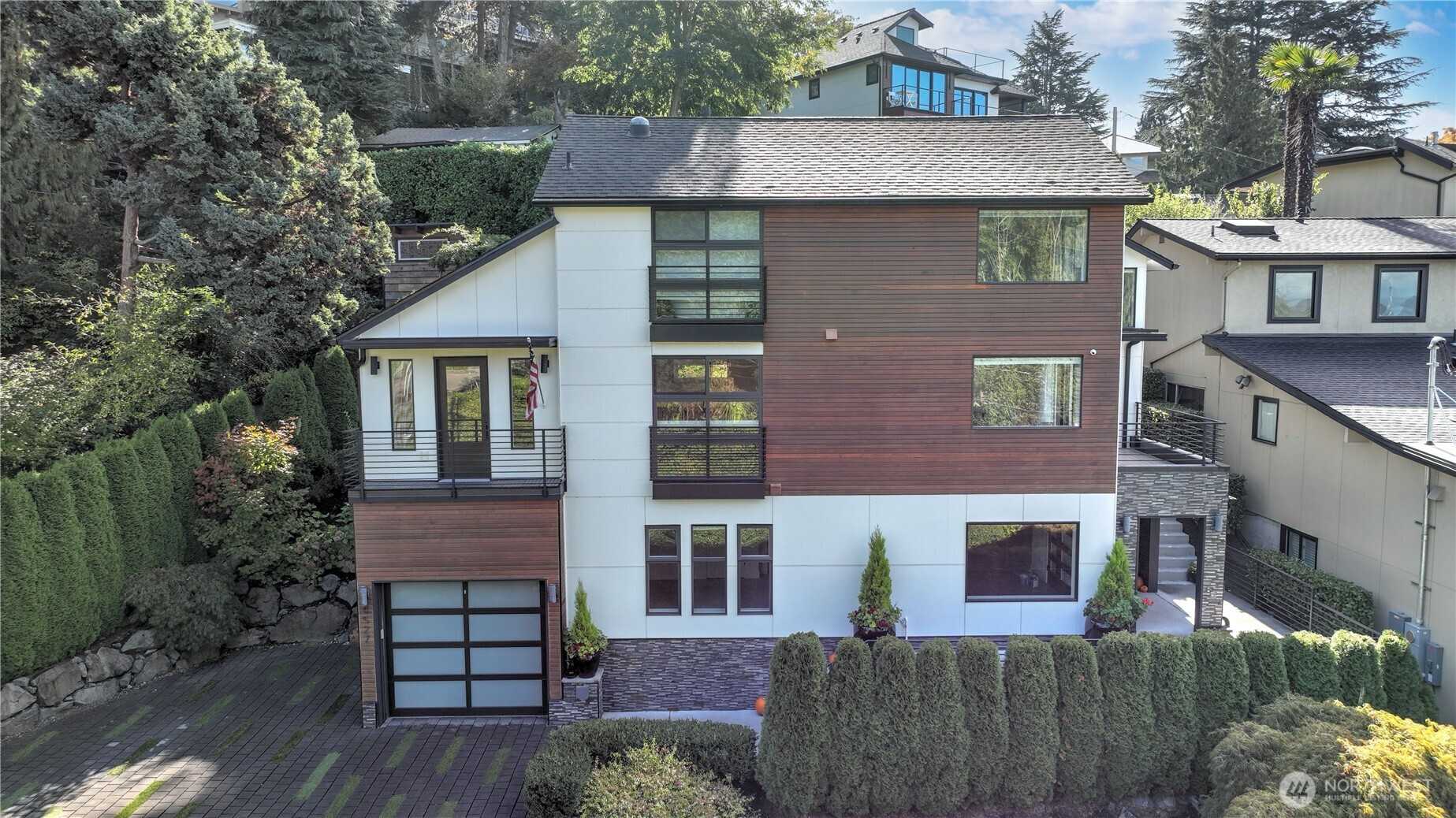 4527 W Raye Street, Seattle, WA 98199