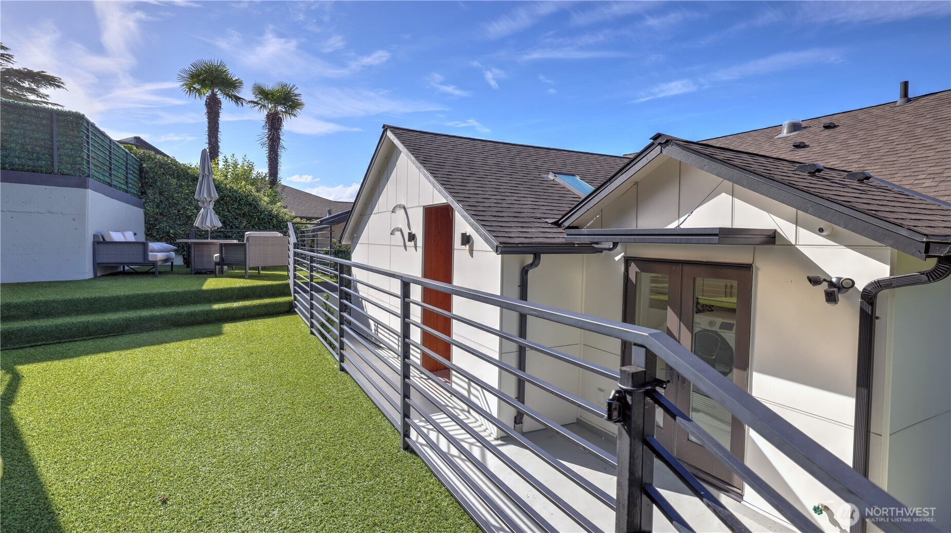 4527 W Raye Street, Seattle, WA 98199