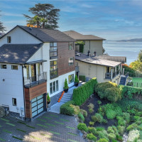 4527 W Raye Street, Seattle, WA 98199