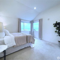 4527 W Raye Street, Seattle, WA 98199