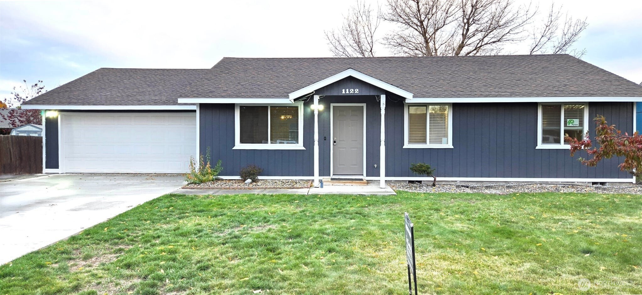 1122 E Saint Helens Drive, Moses Lake, WA 98837