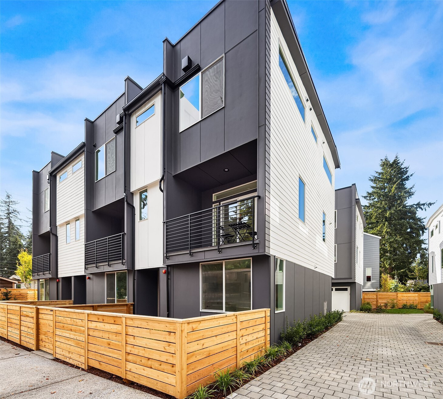 18011 2nd Avenue NE, Shoreline, WA 98155