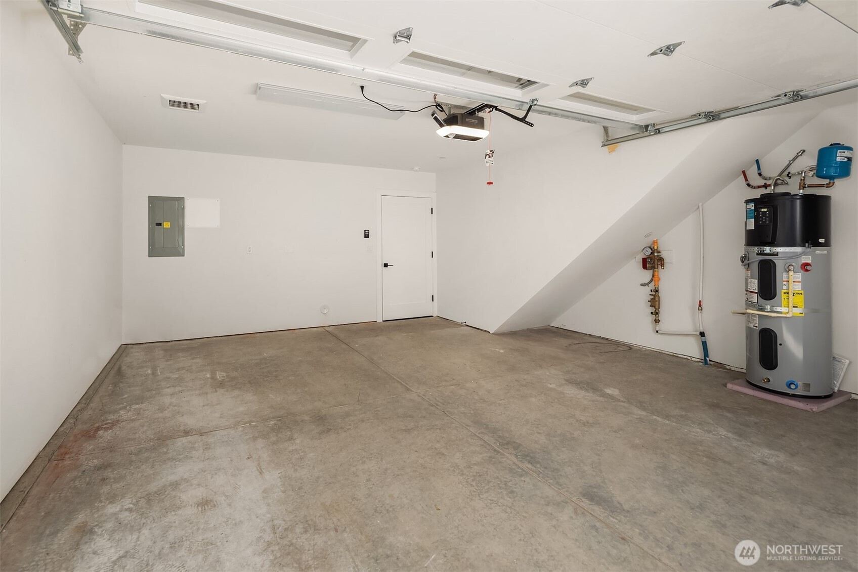 18011 2nd Avenue NE, Shoreline, WA 98155