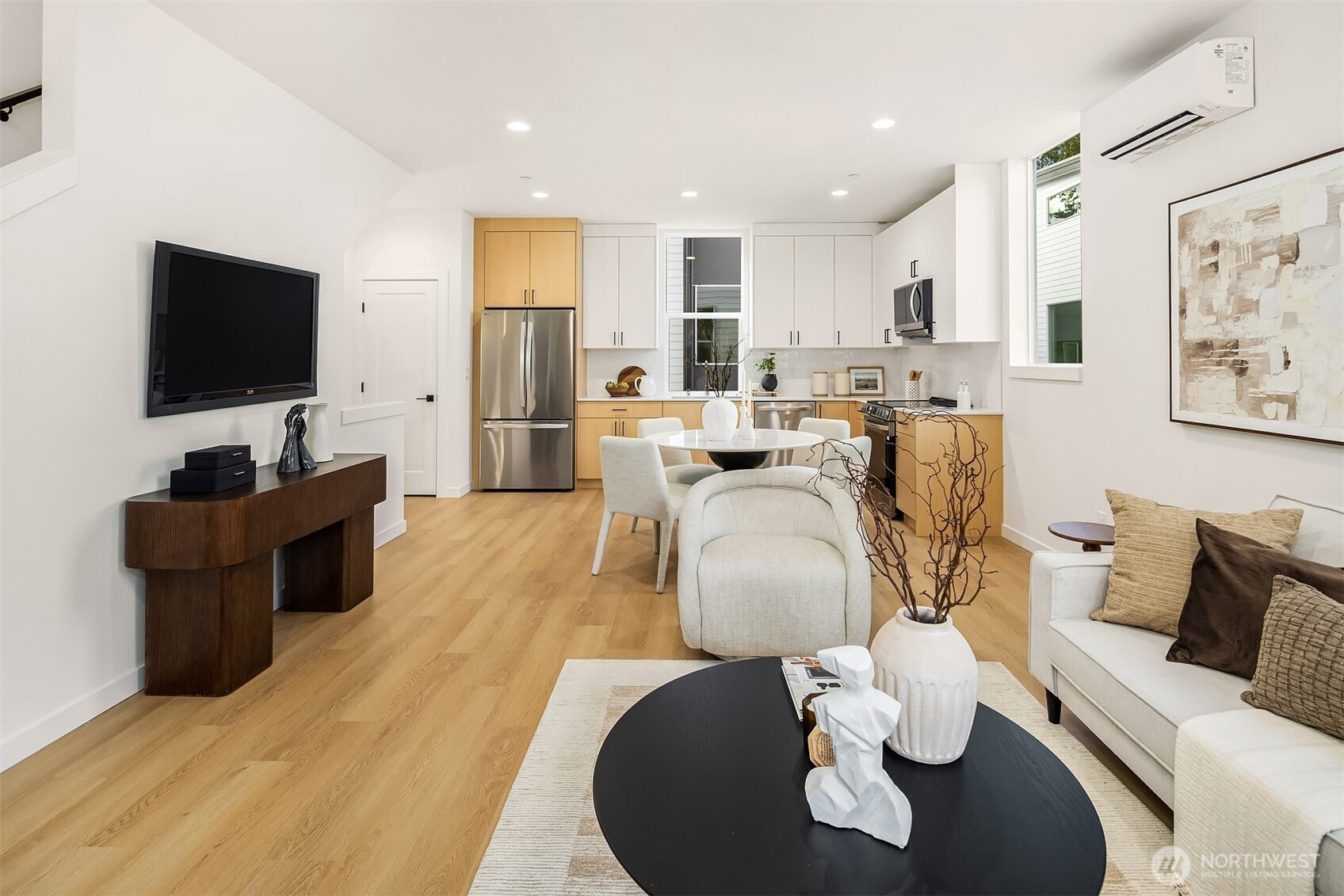 18011 2nd Avenue NE, Shoreline, WA 98155