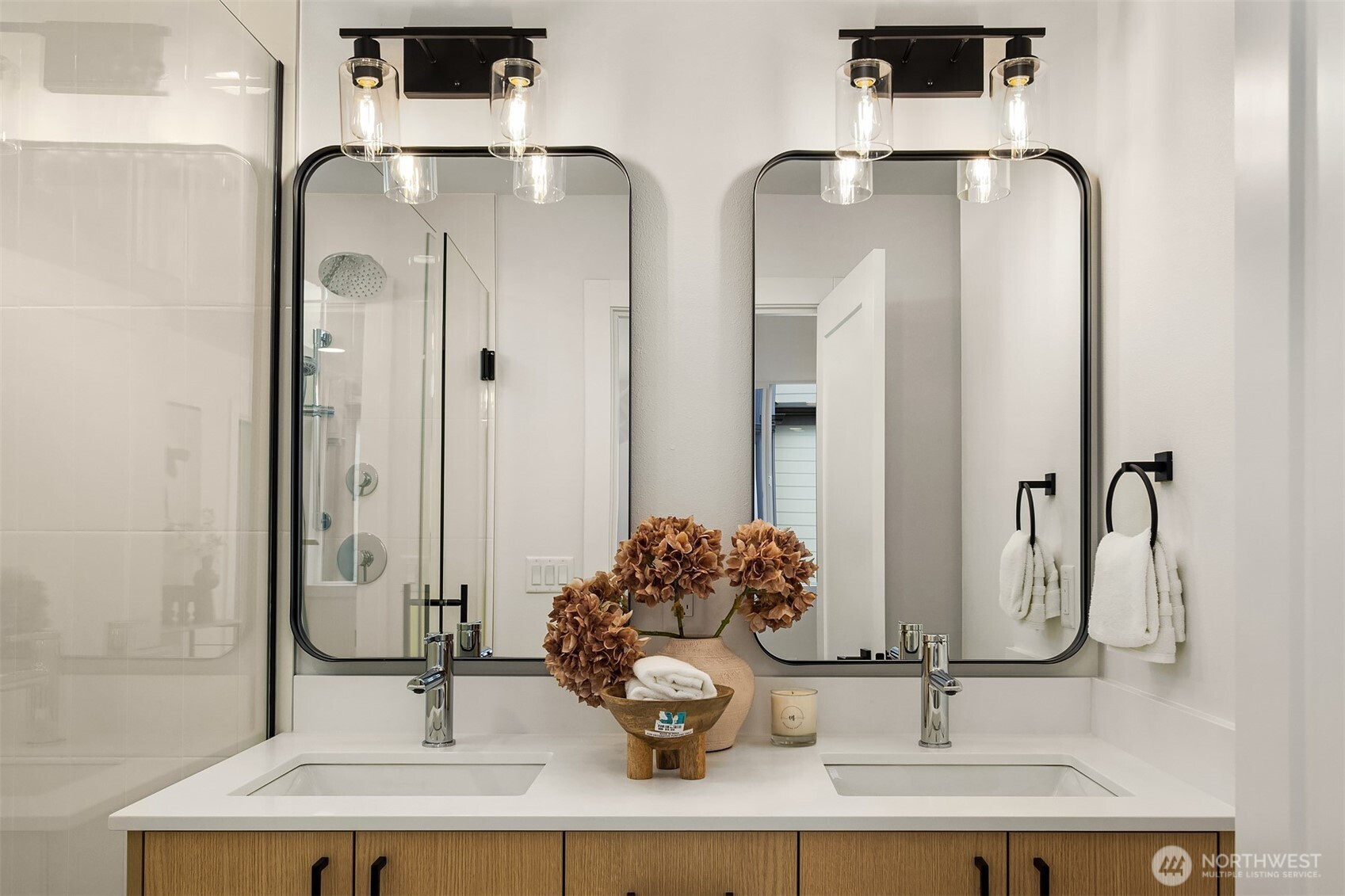 18011 2nd Avenue NE, Shoreline, WA 98155