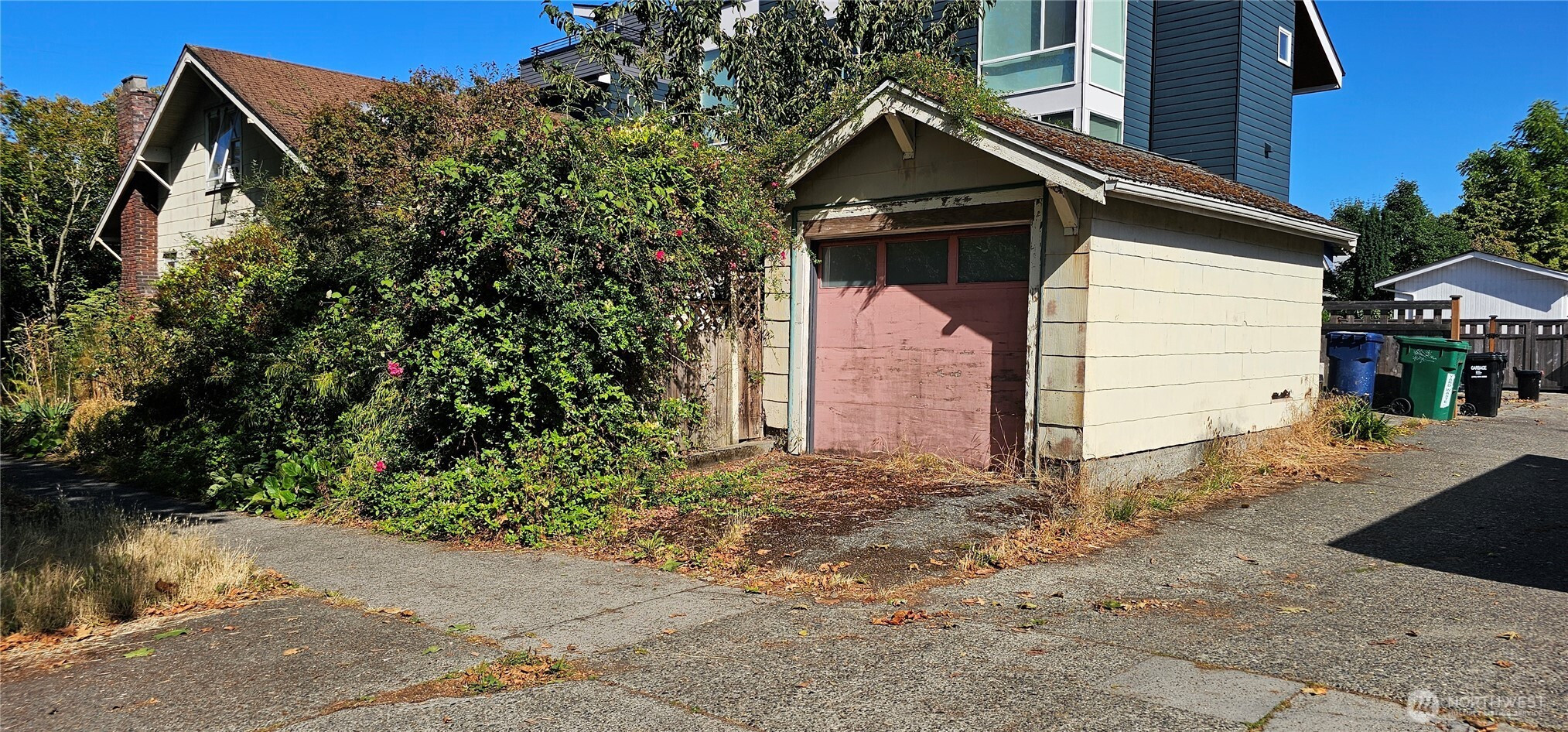 4302 Woodlawn Avenue N, Seattle, WA 98103