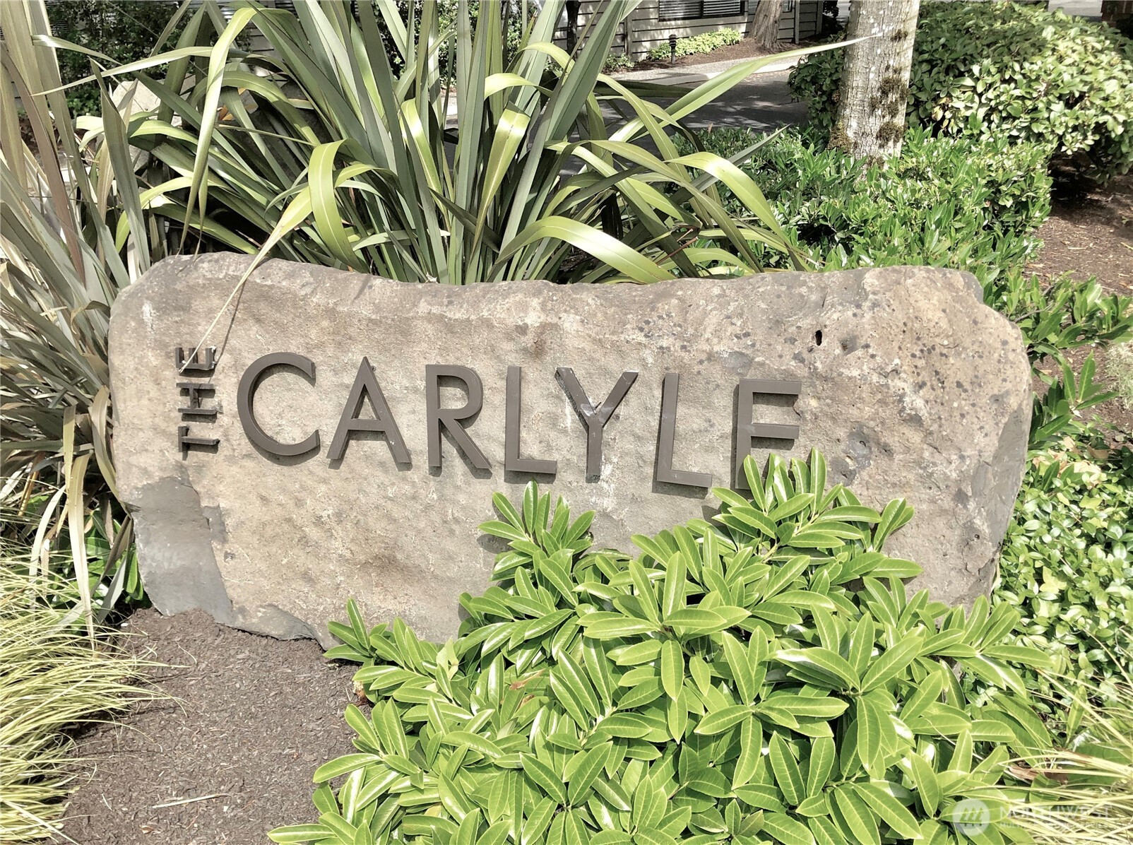 1372 Bellevue Way NE, Bellevue, WA 98004