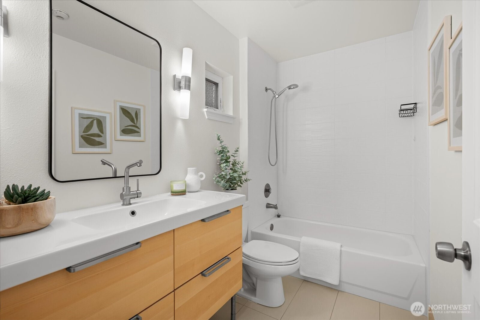 18003 NE 93rd Court, Redmond, WA 98052