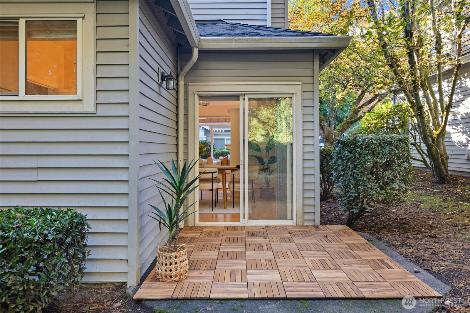 18003 NE 93rd Court, Redmond, WA 98052