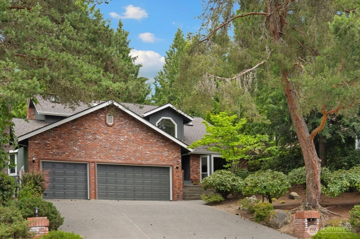14210 207th Place NE, Woodinville, WA 98077