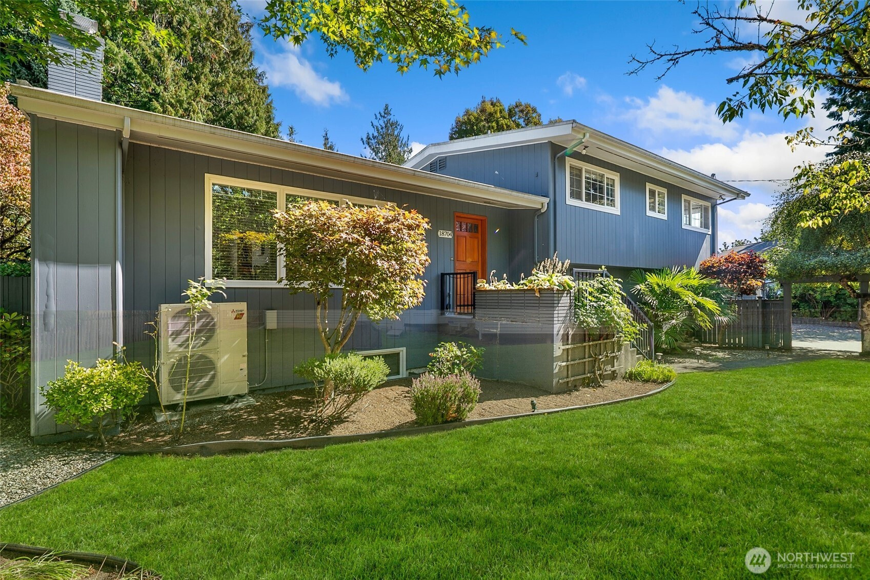 18704 58th Avenue NE, Kenmore, WA 98028