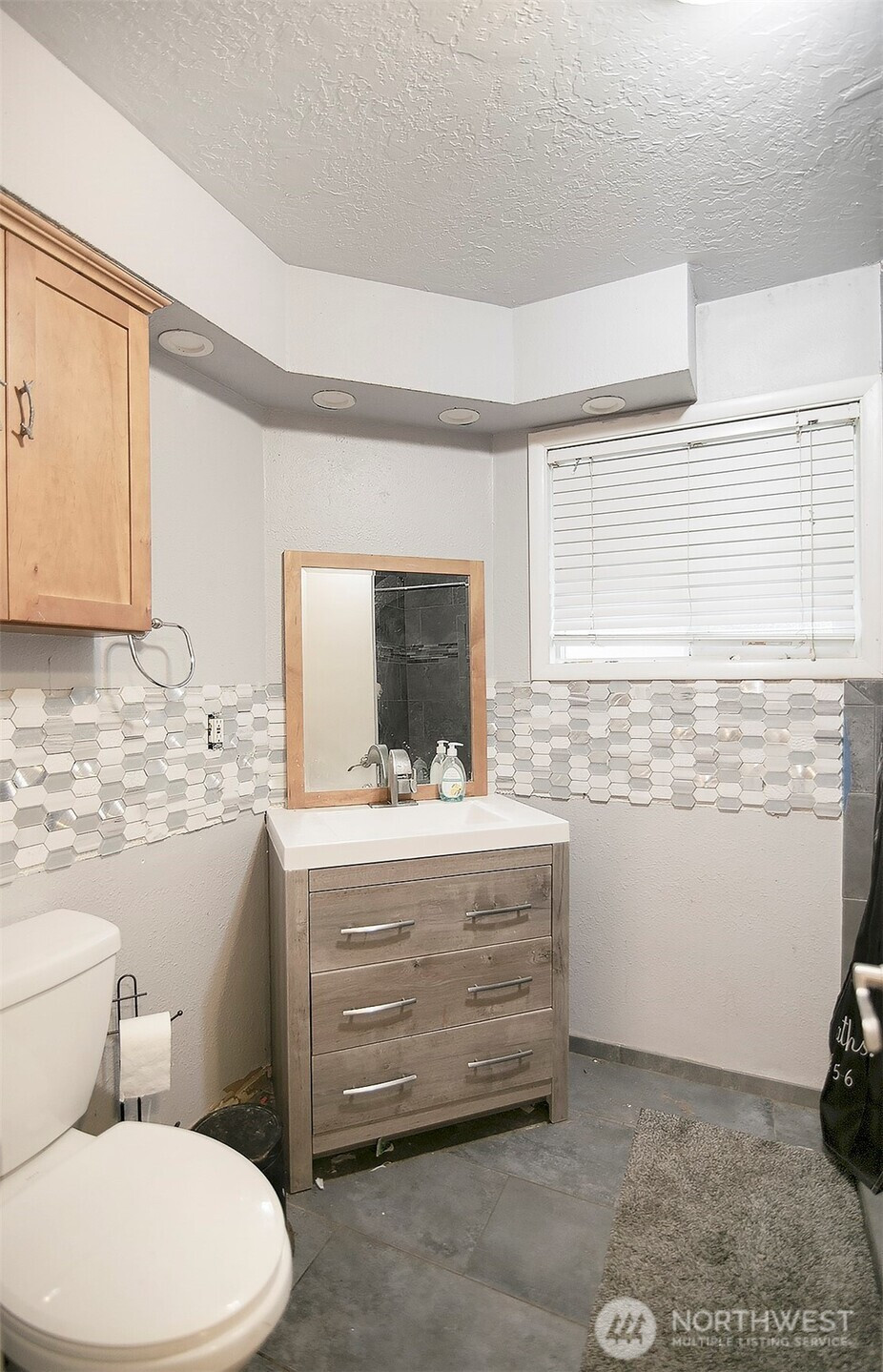 2404 Bloyd Street, Kelso, WA 98626