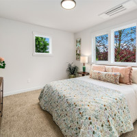 10706 Fremont Avenue N, Seattle, WA 98133