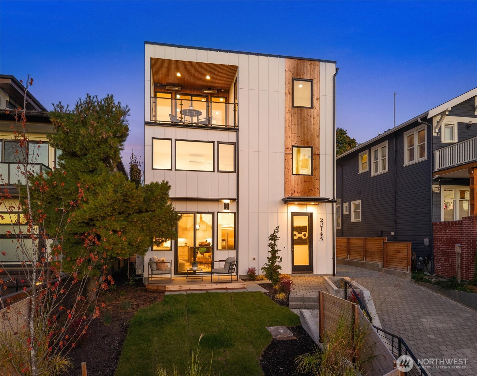 2214 Broadway (NOT ARTERIAL) E, Seattle, WA 98102