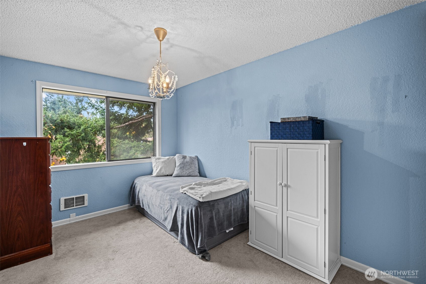 750 N 143rd Street, Seattle, WA 98133