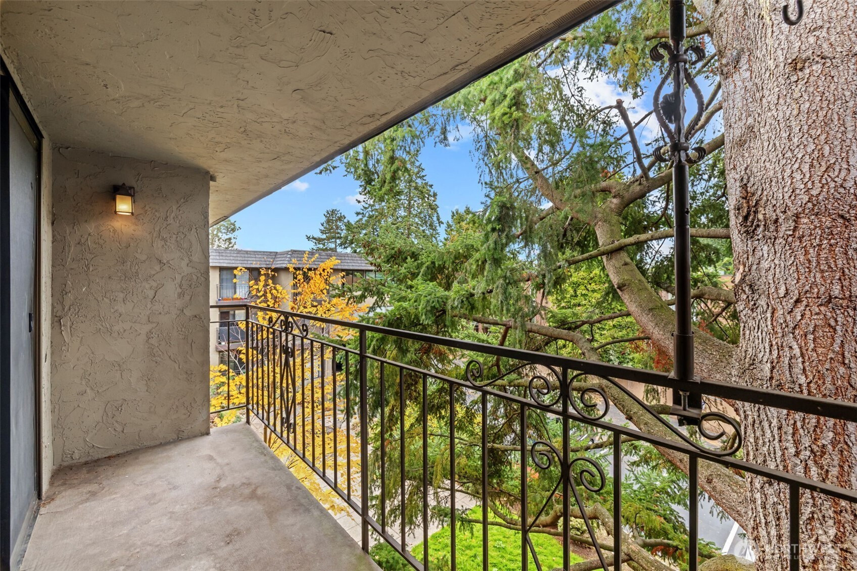 750 N 143rd Street, Seattle, WA 98133