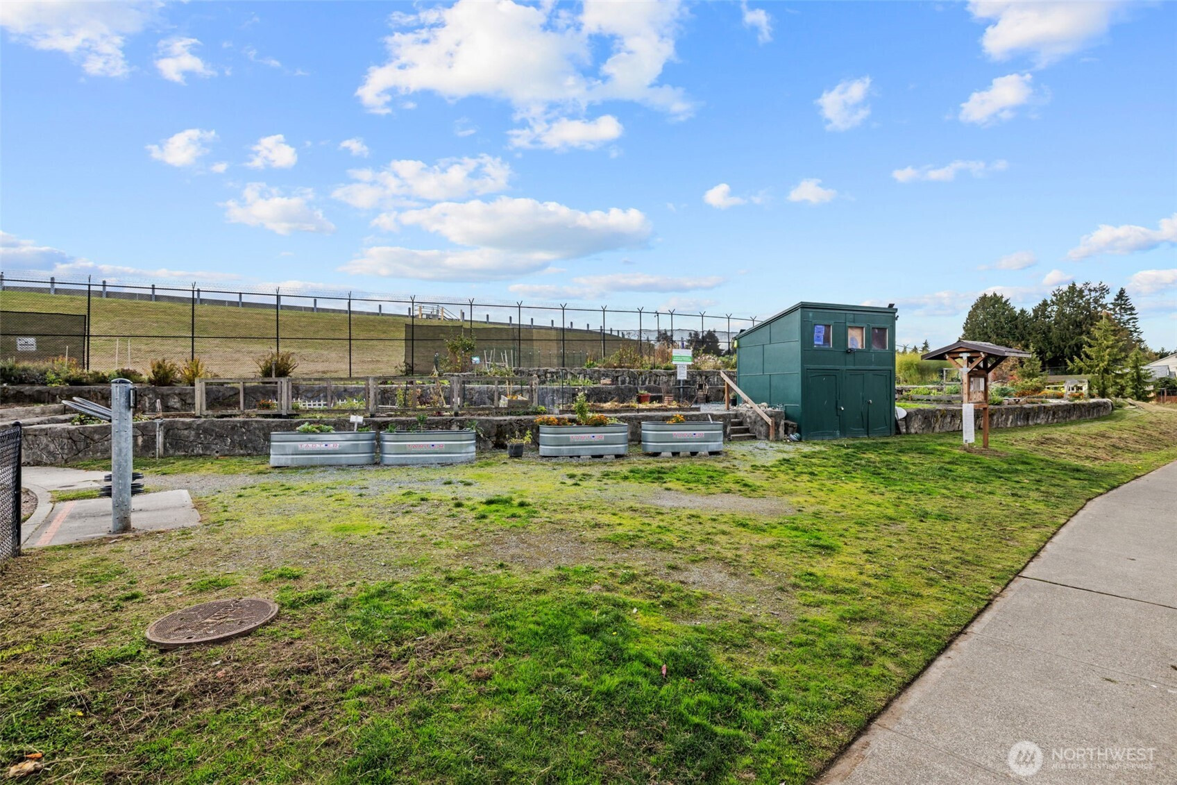 750 N 143rd Street, Seattle, WA 98133