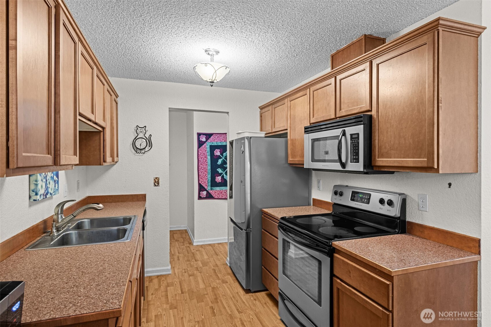 750 N 143rd Street, Seattle, WA 98133