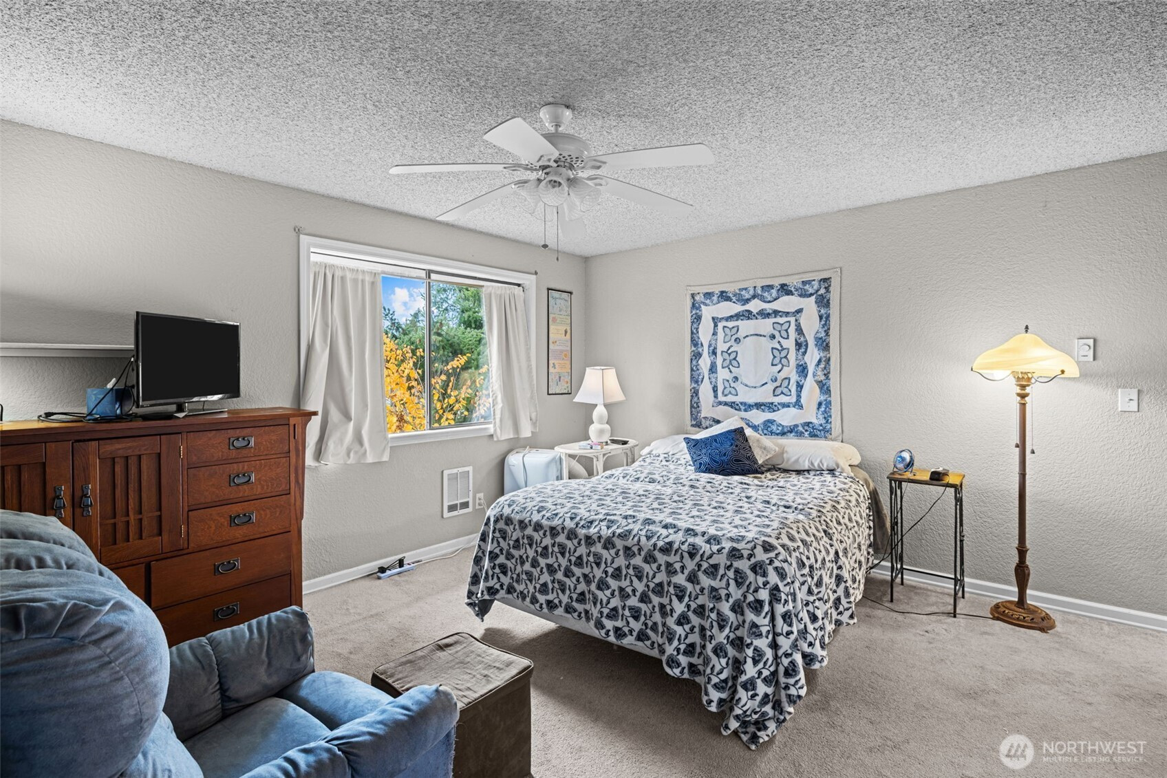 750 N 143rd Street, Seattle, WA 98133