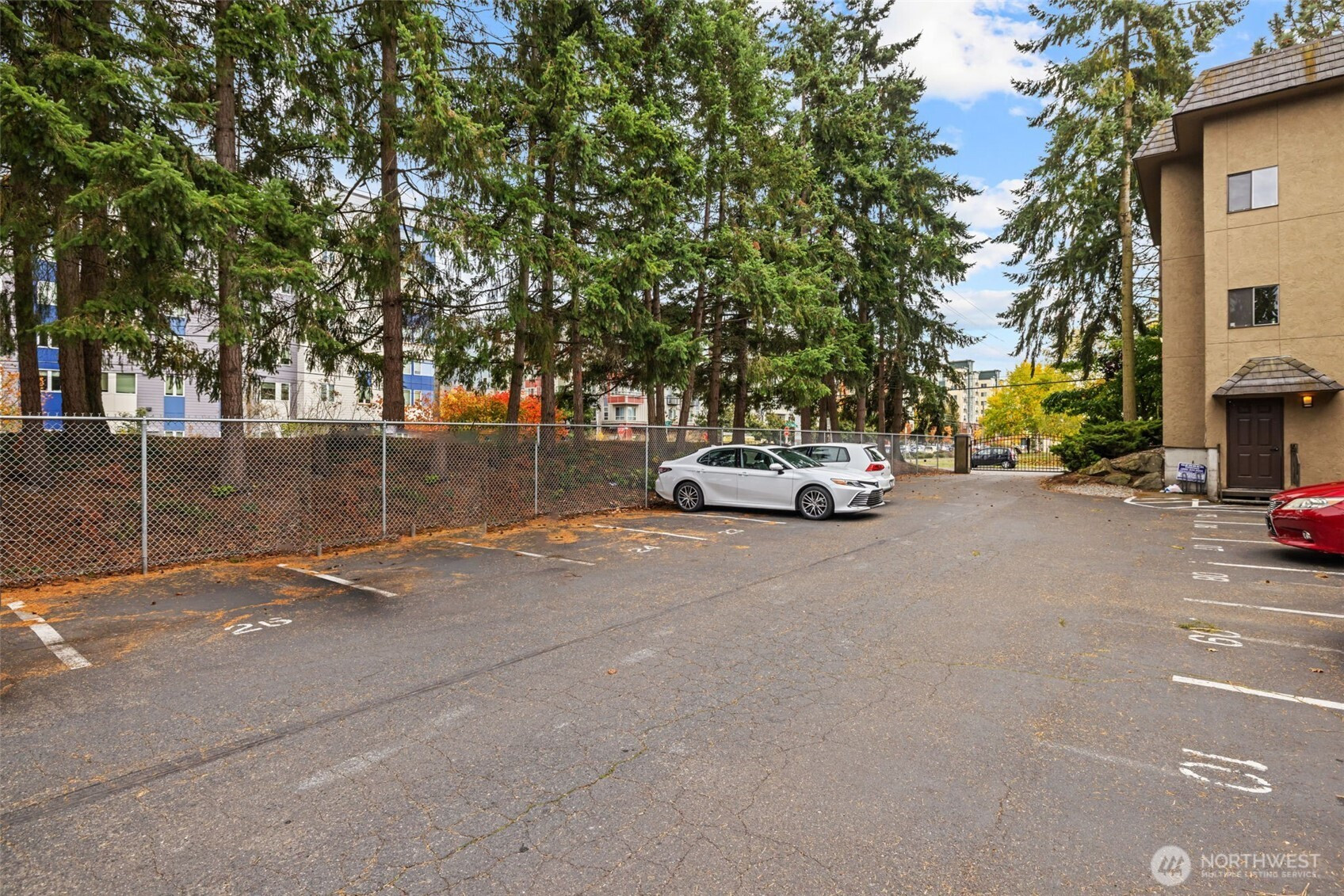 750 N 143rd Street, Seattle, WA 98133