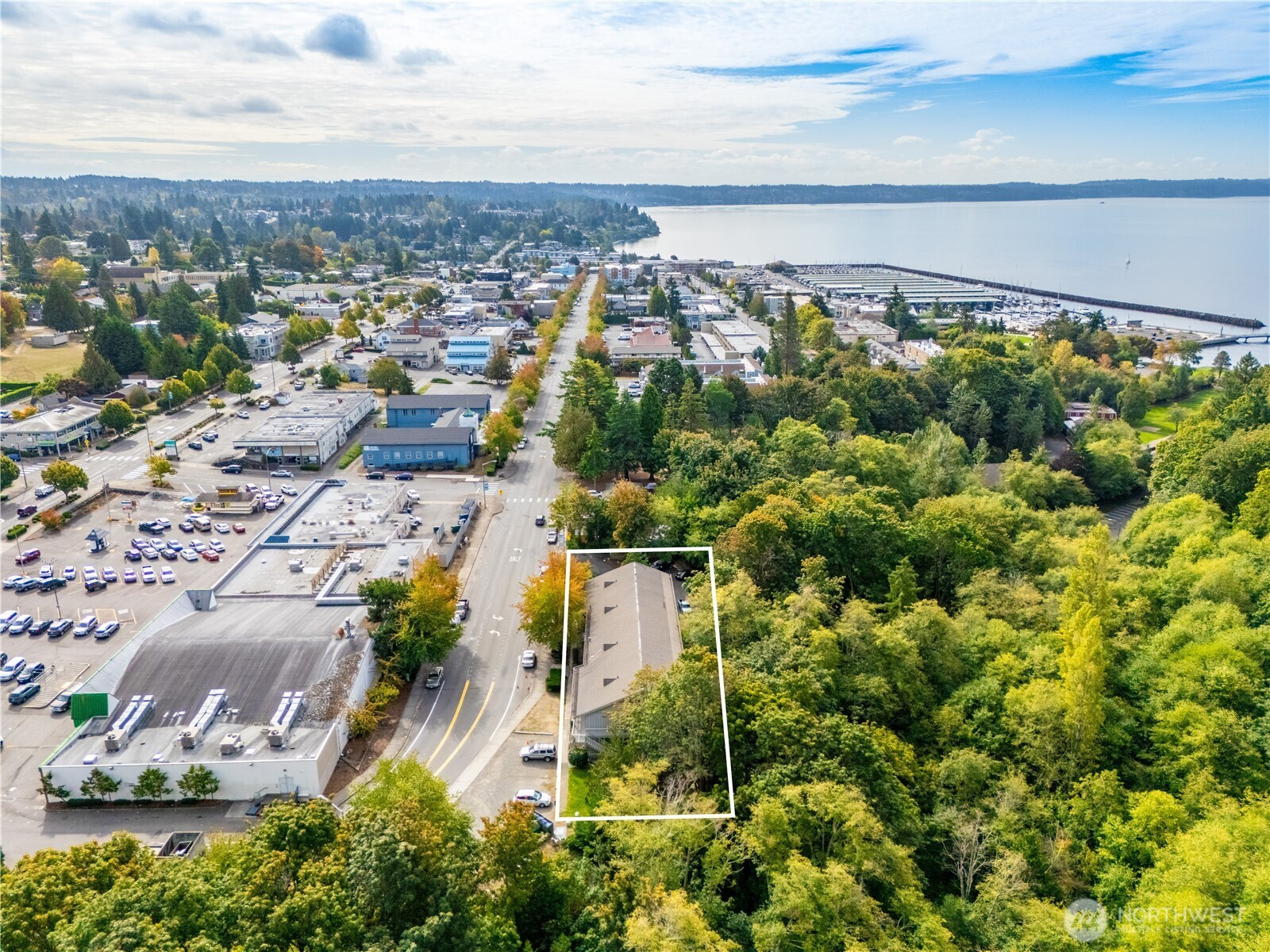 21833 7th Avenue S, Des Moines, WA 98198