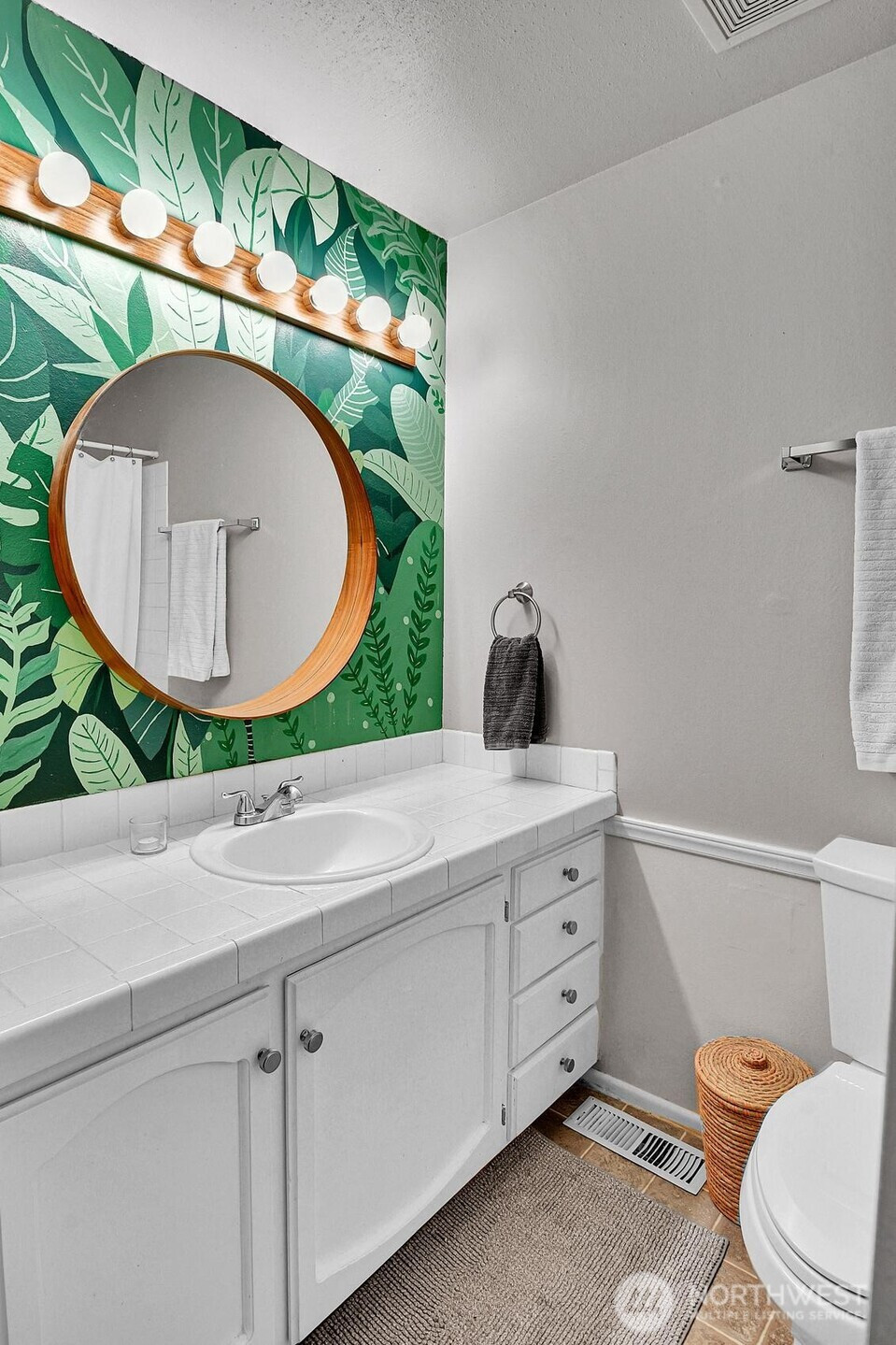 6324 183rd Place SW, Lynnwood, WA 98037