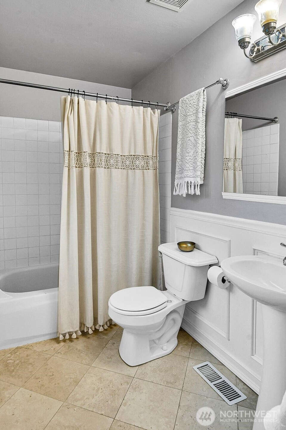 6324 183rd Place SW, Lynnwood, WA 98037