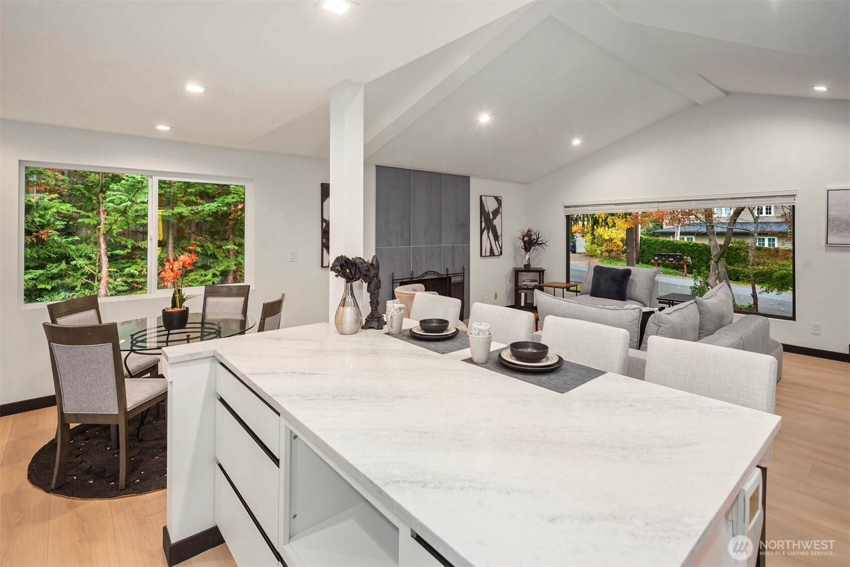 10045 NE 15th Street, Bellevue, WA 98004