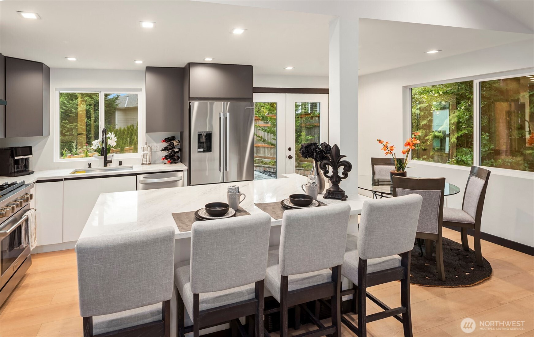 10045 NE 15th Street, Bellevue, WA 98004