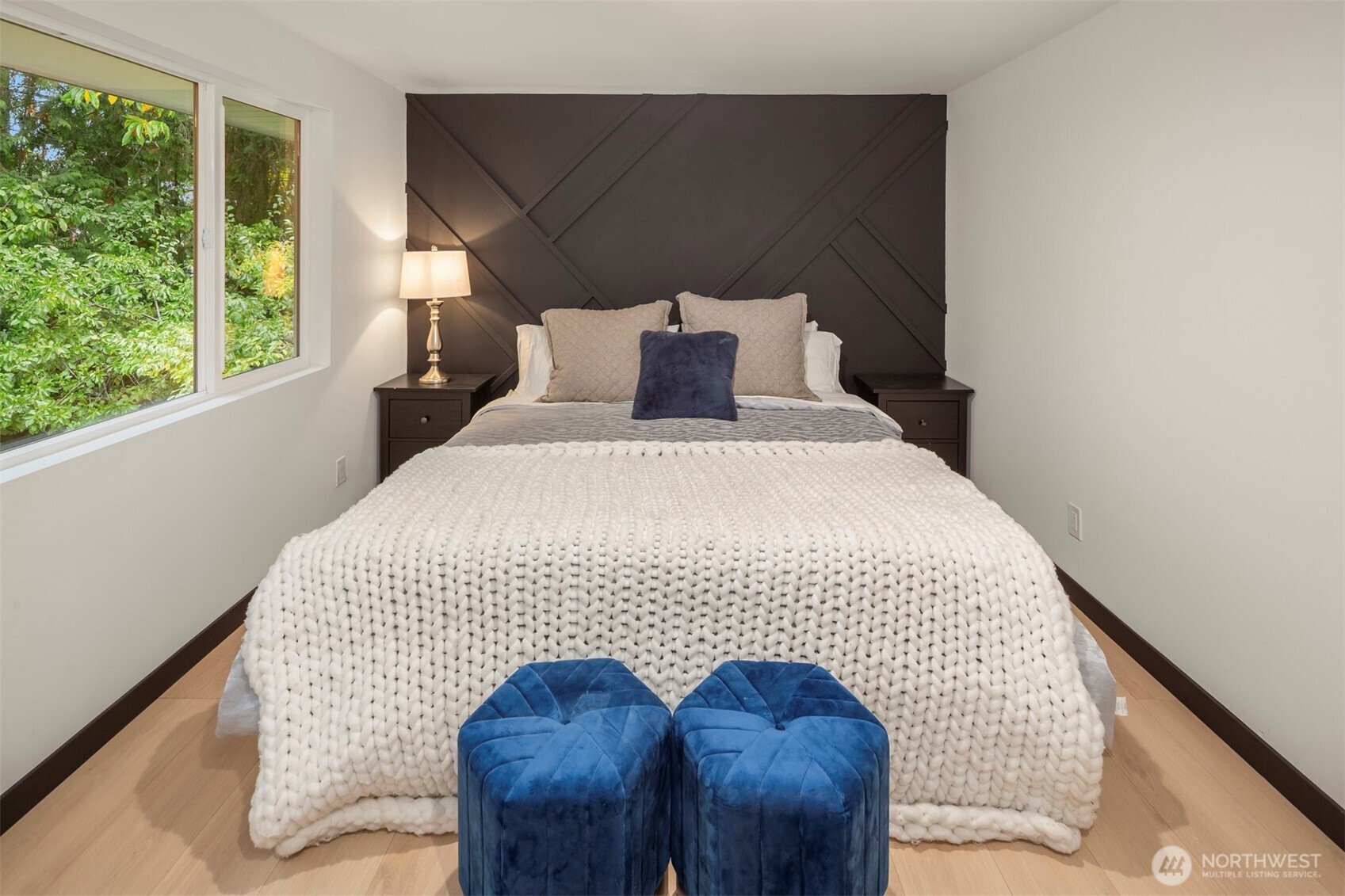 10045 NE 15th Street, Bellevue, WA 98004