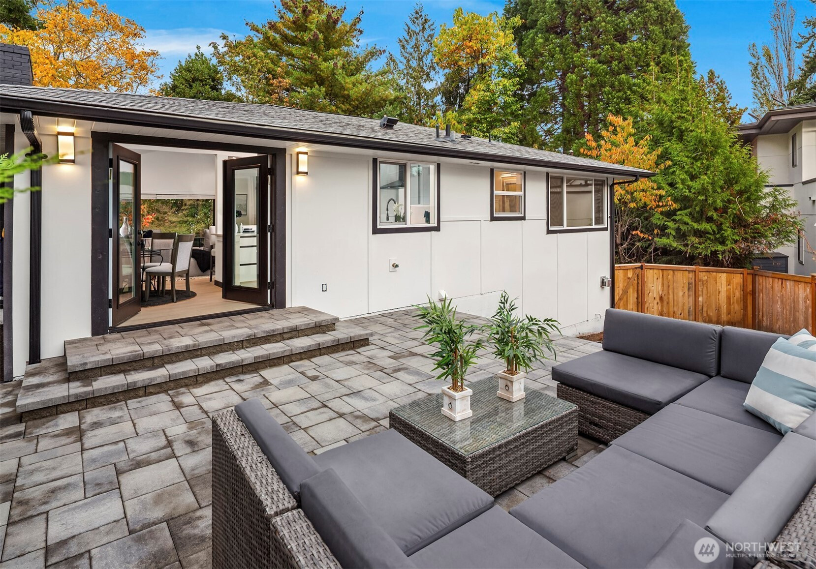 10045 NE 15th Street, Bellevue, WA 98004