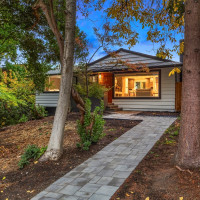 10045 NE 15th Street, Bellevue, WA 98004