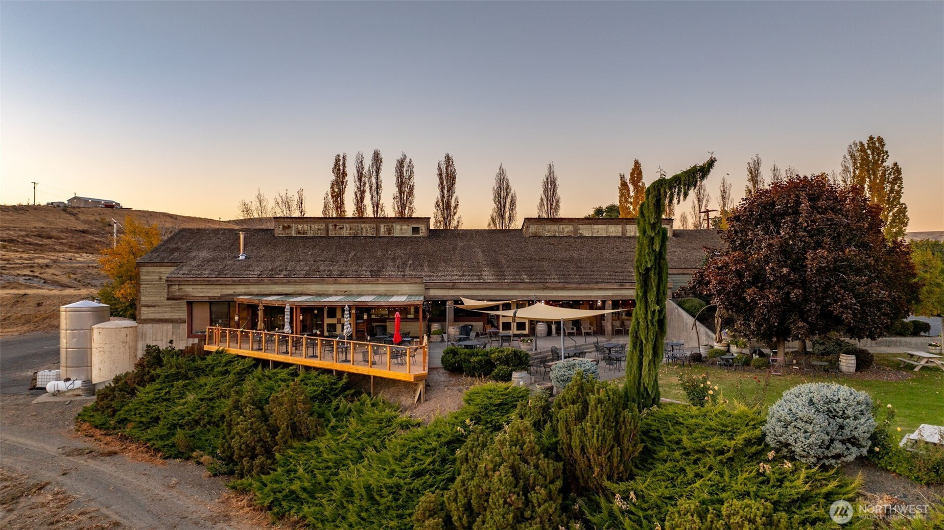 1500 Vintage Road, Zillah, WA 98953