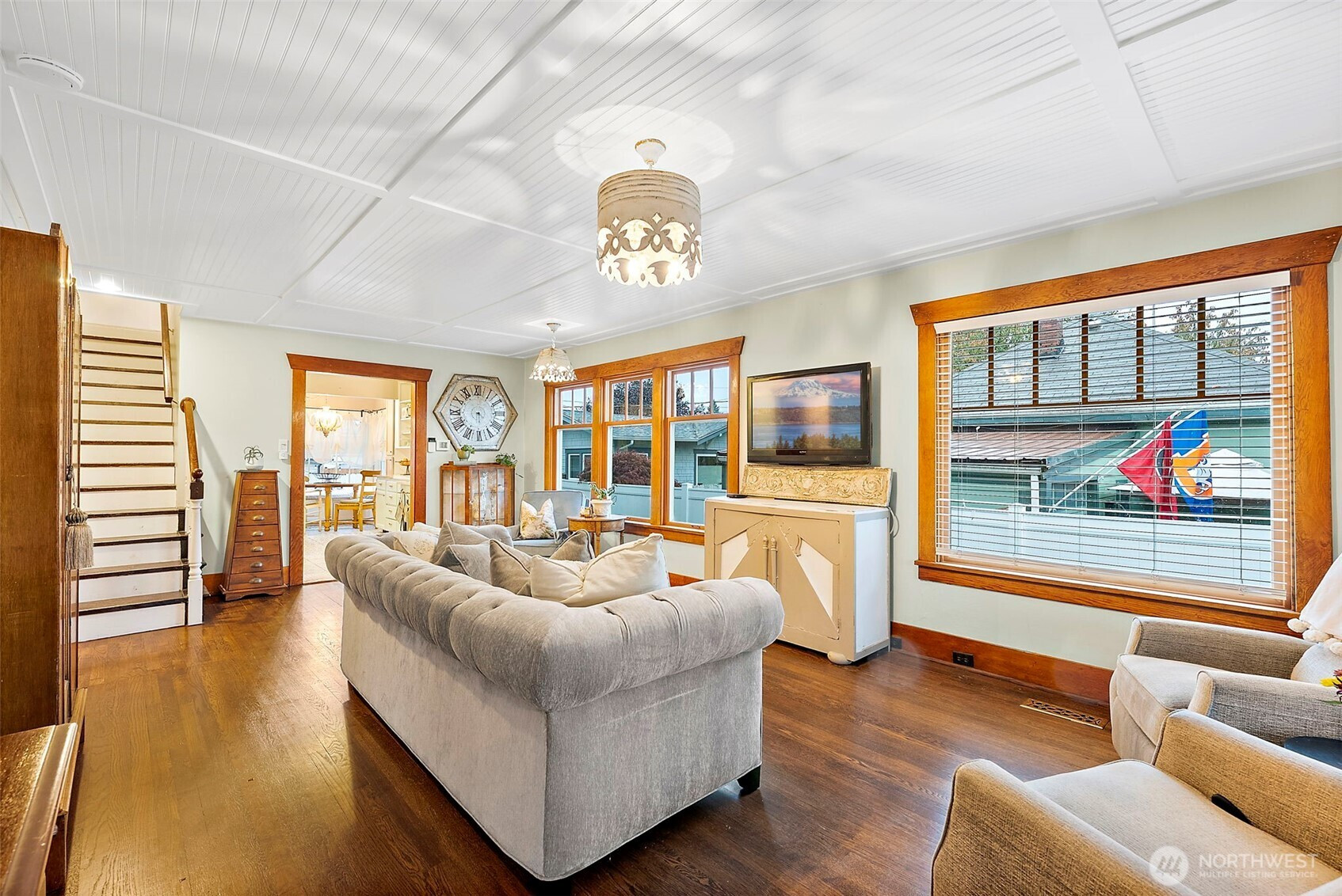 805 Cherry Avenue, Sumner, WA 98390