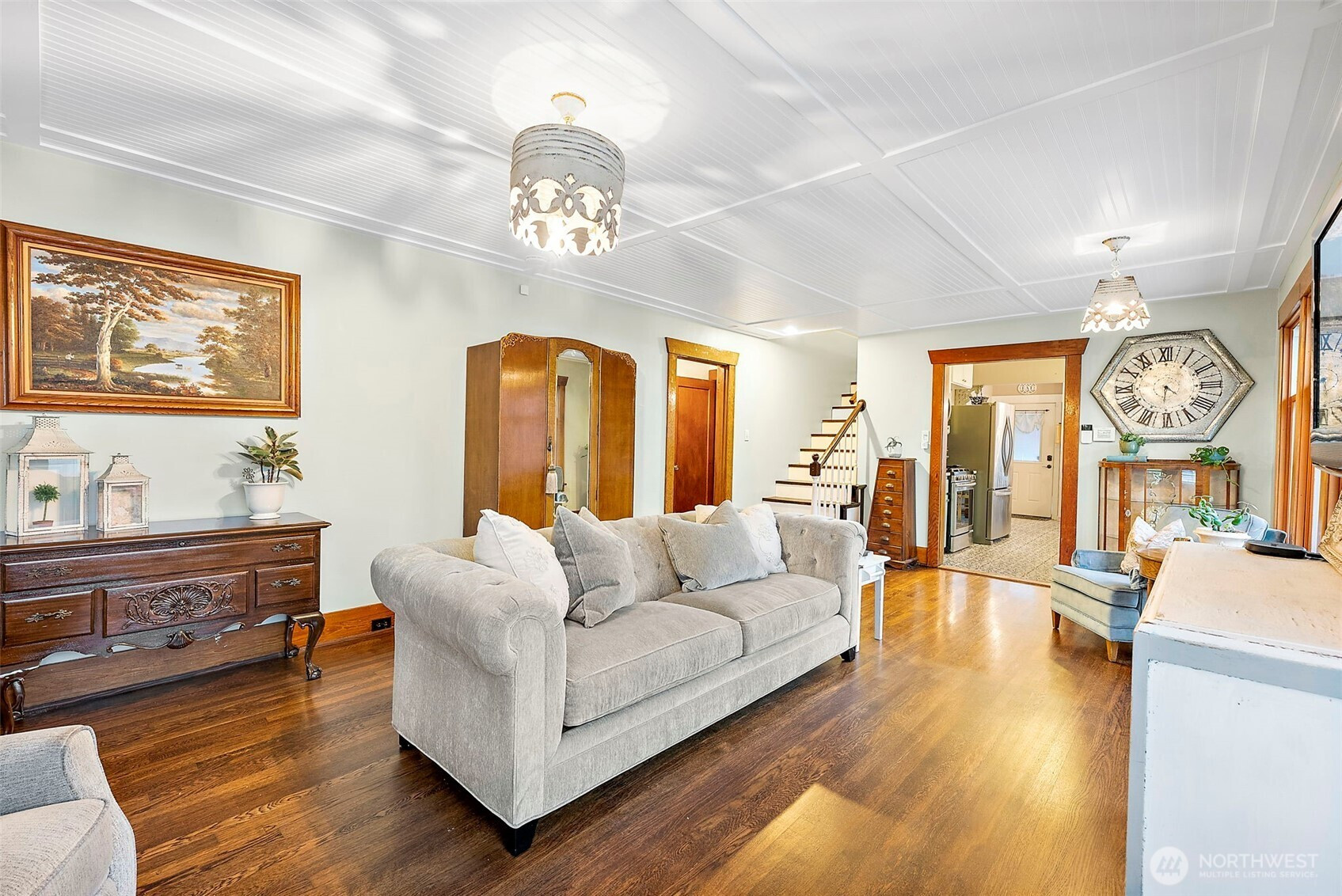 805 Cherry Avenue, Sumner, WA 98390