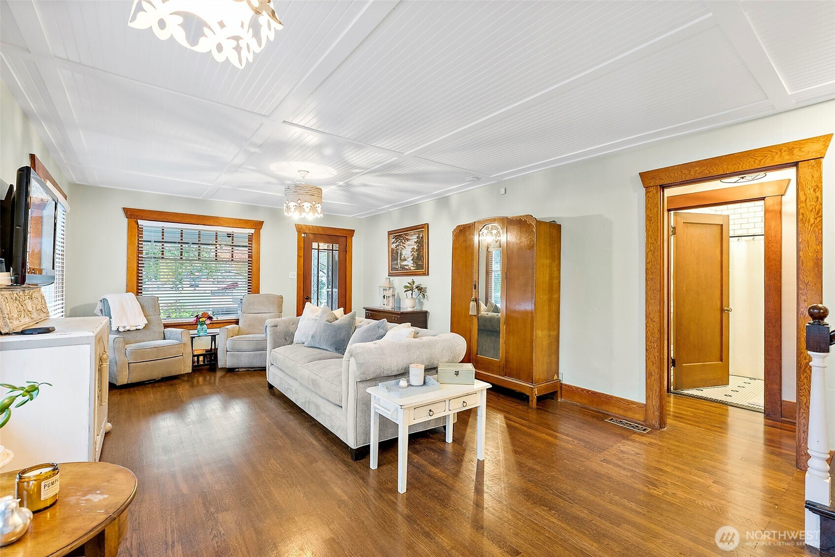 805 Cherry Avenue, Sumner, WA 98390