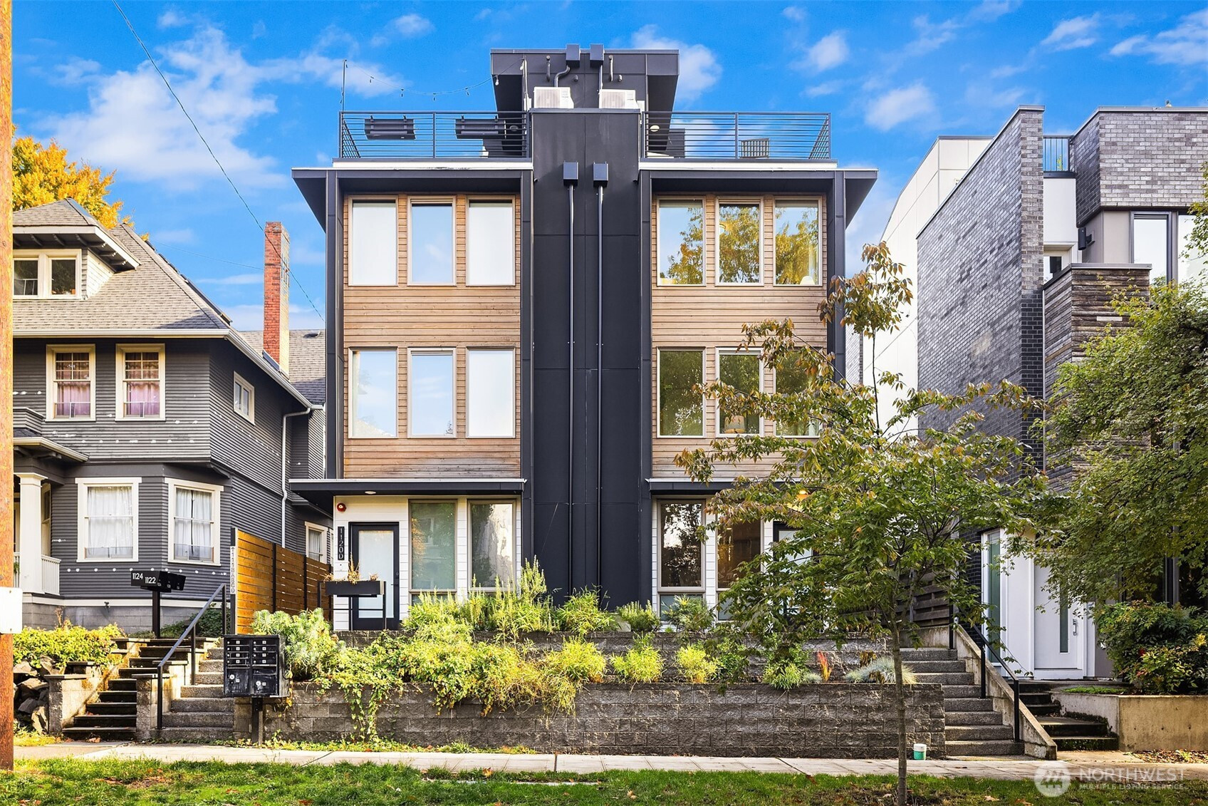 1120 16th Avenue, Seattle, WA 98122