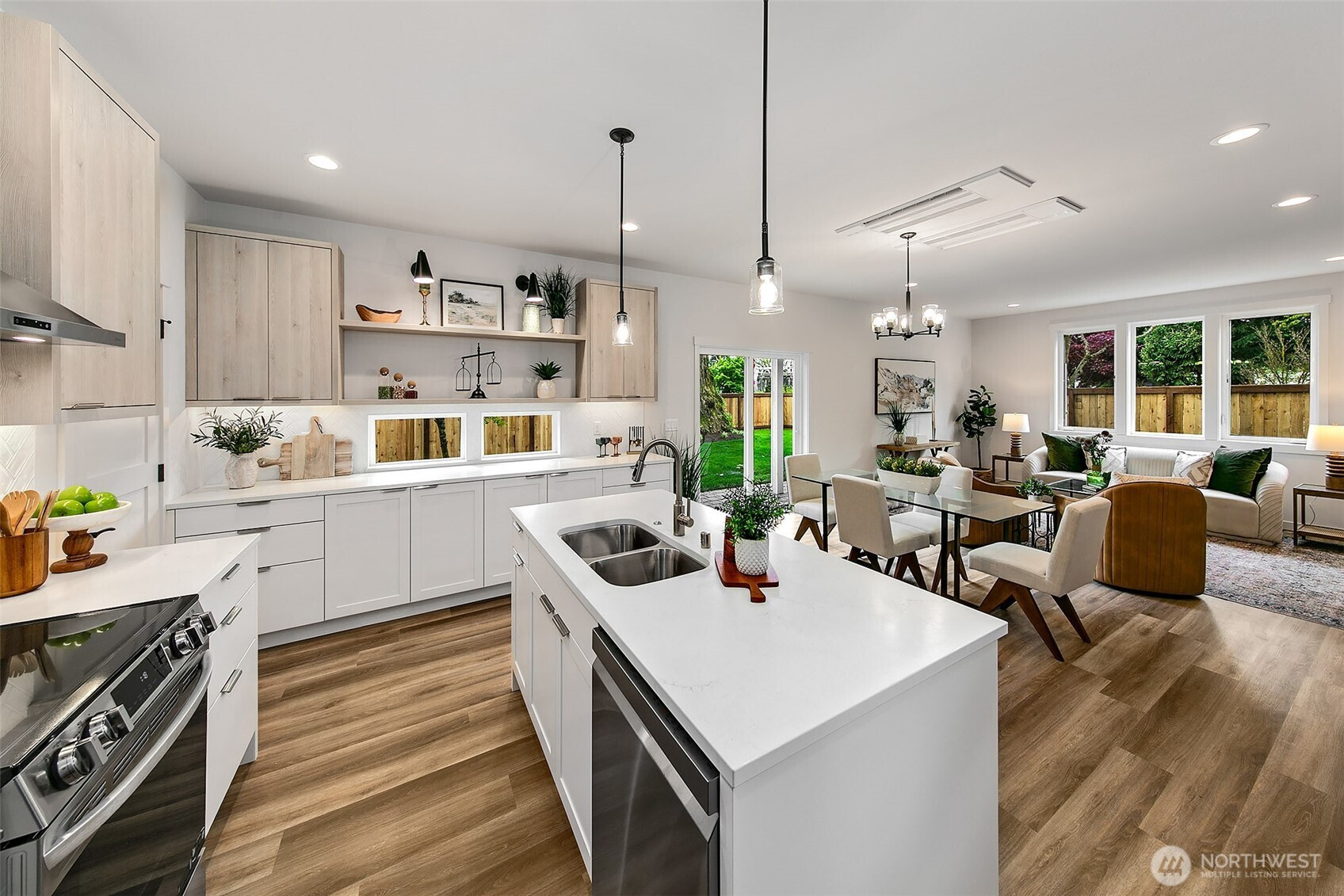 10706 Fremont Avenue N, Seattle, WA 98133