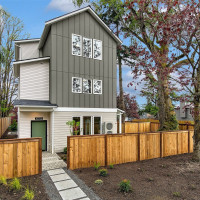 10706 Fremont Avenue N, Seattle, WA 98133