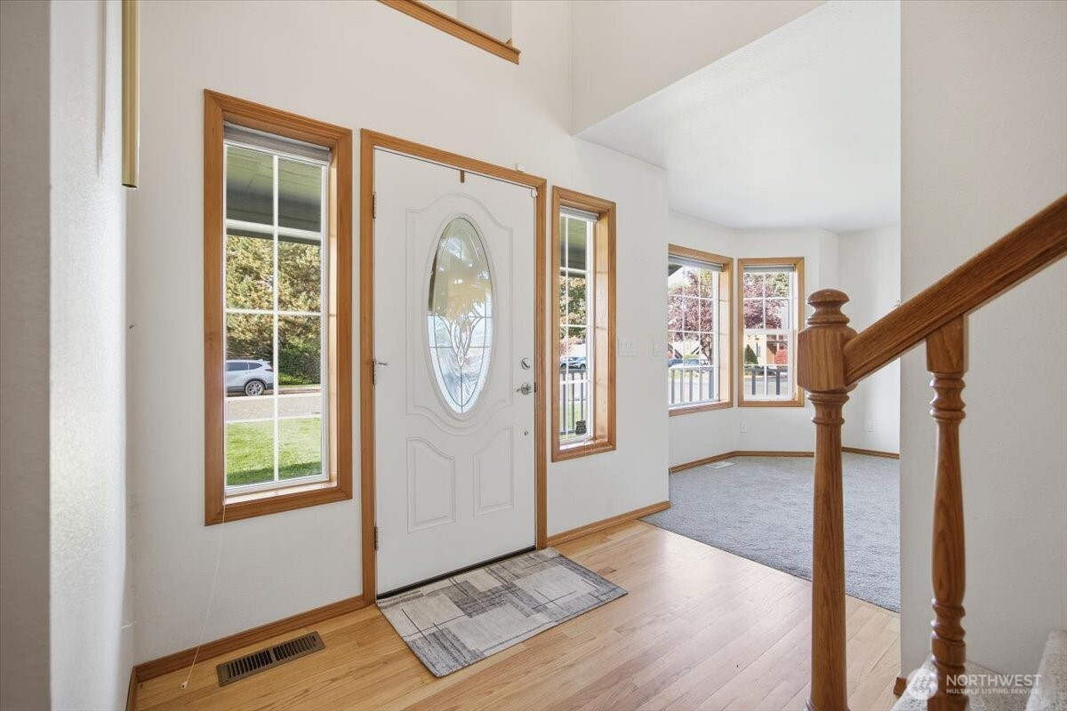 2460 Westmoreland Dr, Richland, WA 99354