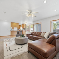 2460 Westmoreland Dr, Richland, WA 99354