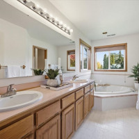 2460 Westmoreland Dr, Richland, WA 99354