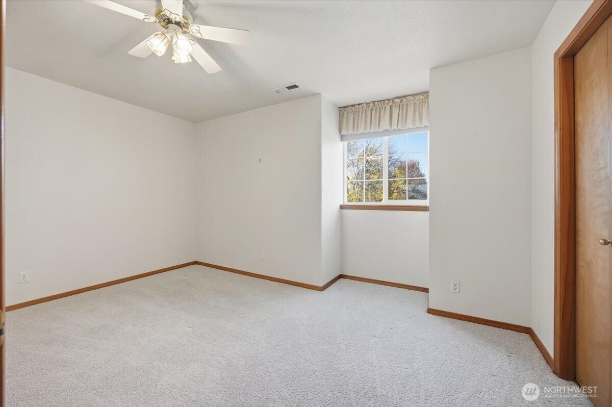 2460 Westmoreland Dr, Richland, WA 99354