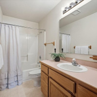 2460 Westmoreland Dr, Richland, WA 99354