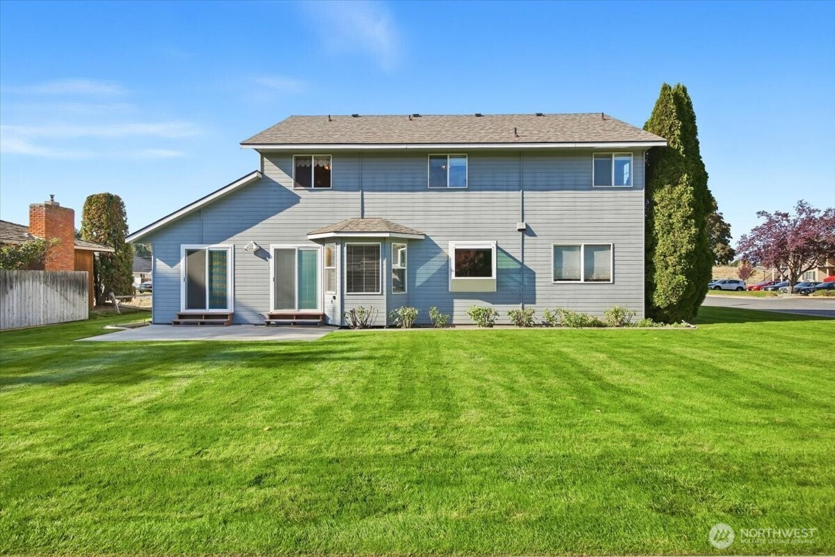 2460 Westmoreland Dr, Richland, WA 99354