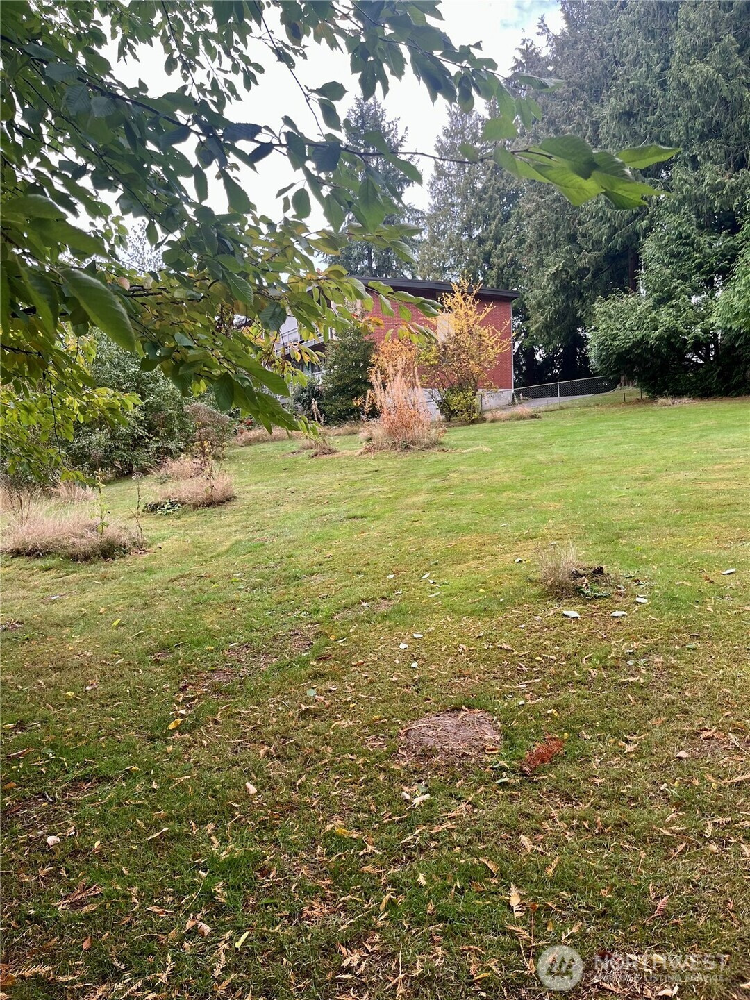 1315 N Lake Stickney Drive, Lynnwood, WA 98087