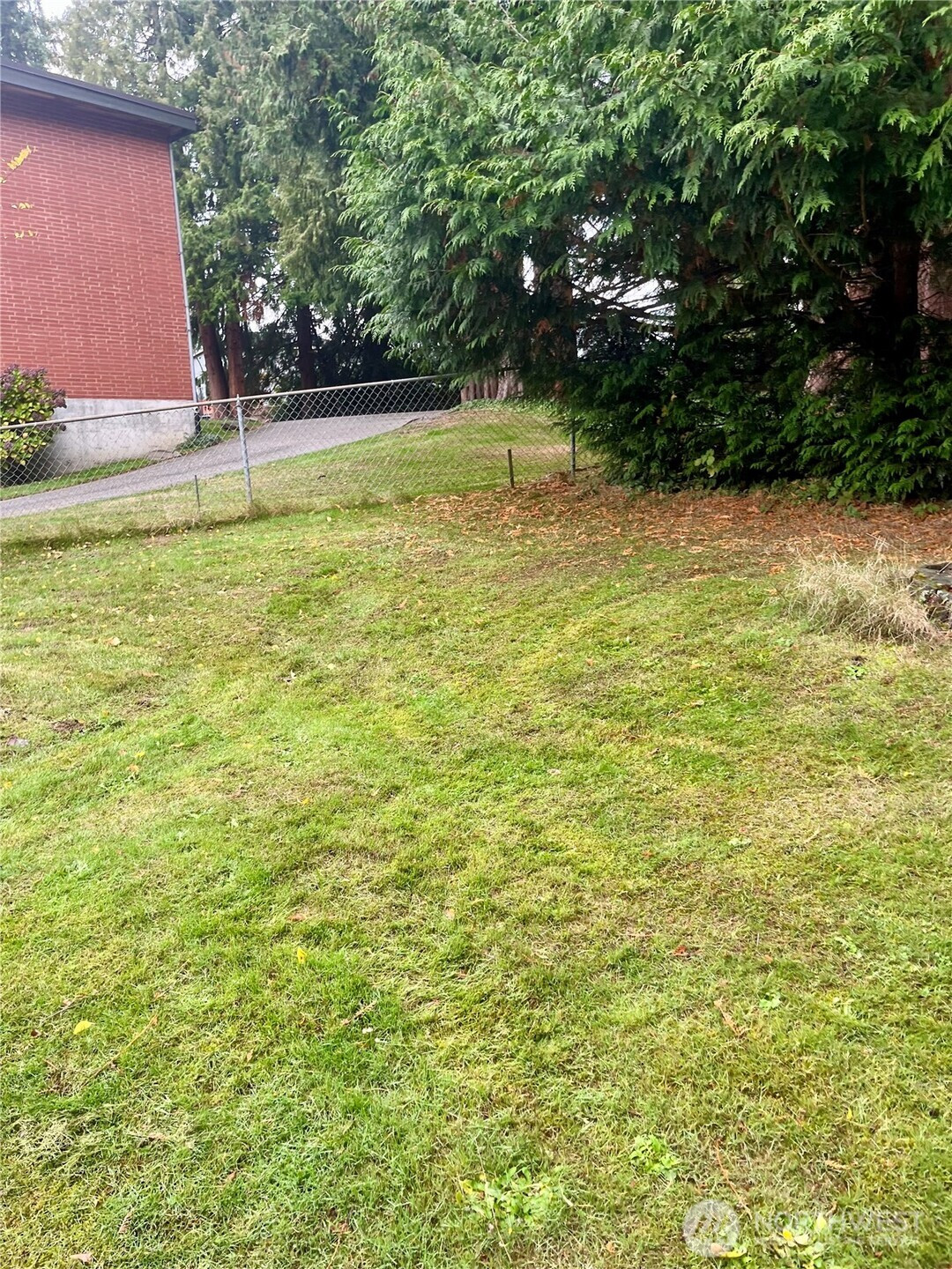 1315 N Lake Stickney Drive, Lynnwood, WA 98087